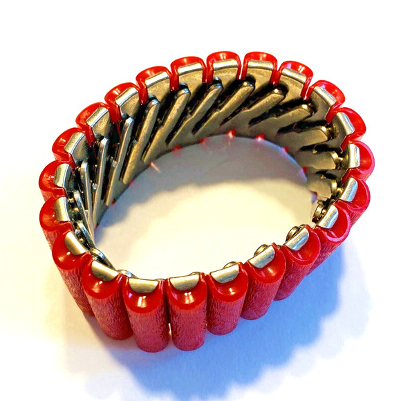 Vintage Mid Century Accordion Bracelet OS Goldtone & Textured Red Hard Plastic - Picture 6 of 10